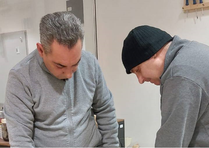 Casa delle Culture di Bari, i benefici del laboratorio di falegnameria sulla salute mentale